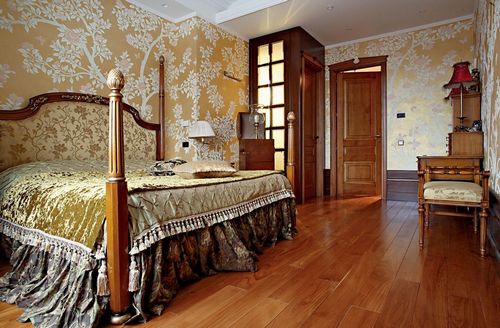 Английский стиль в спальне: фото интерьера, дизайн штор, обои для маленькой спальни, деревенское трюмо с зеркалом