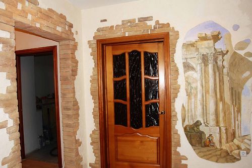 Декоративный камень в интерьере прихожей фото: ремонт внутренней отделки коридора, обои на стене, квартиры интерьер (камень, декоративный) Декоративный камень в интерьере прихожей фото: ремонт внутренней отделки коридора, обои на стене, квартиры интерьер
