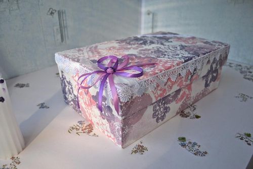 Декупаж картонной коробки: салфетками для вина и специй, пластик своими руками для обуви и мастер-класс для начинающих (коробка, салфетка) Декупаж картонной коробки: салфетками для вина и специй, пластик своими руками для обуви и мастер-класс для начинающих