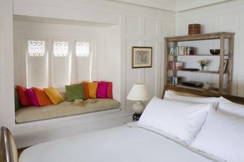 Дизайн интерьера спальни. Дизайн маленькой спальни. Классический стиль. Фото