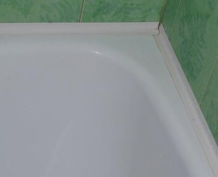 Как приклеить бордюр на ванну: варианты укладки и технологии (бордюр, ванна) Как приклеить бордюр на ванну: варианты укладки и технологии