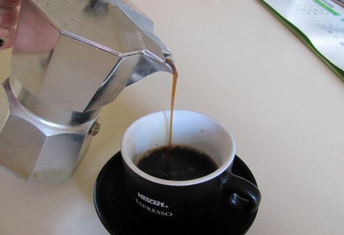 Как варить кофе в кофеварке: что можно сделать из старой, как правильно приготовить, как пользоваться капельной