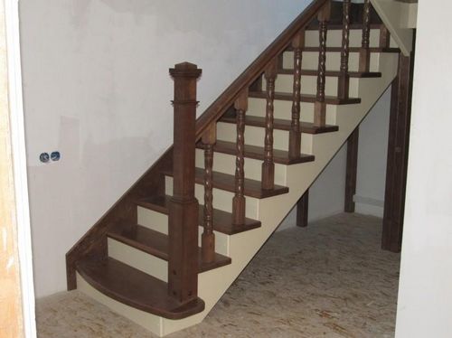 Лестница из сосны: лак и отзывы, деревянные чем покрыть, фото для дачи, из чего состоит и как изготовить