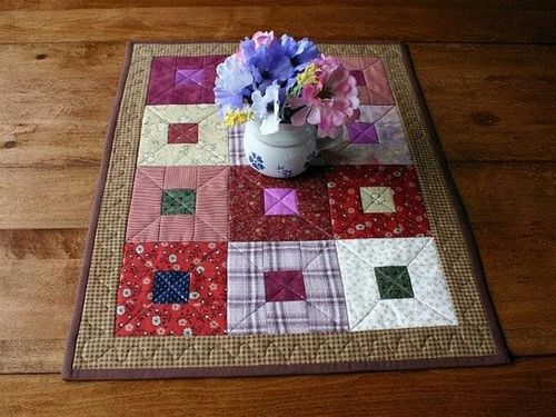 Лоскутные мелочи и не только: изделия и поделки для дома, салфетки пэчворк в лоскутной технике, мастер класс, видео-инструкция (лоскутный, салфетка, ткань) Лоскутные мелочи и не только: изделия и поделки для дома, салфетки пэчворк в лоскутной технике, мастер класс, видео-инструкция