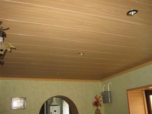 Обшивка потолка вагонкой: видео-инструкция - как обшить правильно потолочное покрытие и стены своими руками, цена, фото