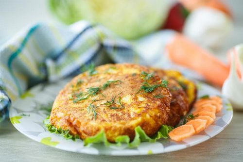 Оладьи из кабачков и моркови: рецепт с луком и чесноком, сладкие оладушки с сыром (кабачок, оладья, морковь) Оладьи из кабачков и моркови: рецепт с луком и чесноком, сладкие оладушки с сыром
