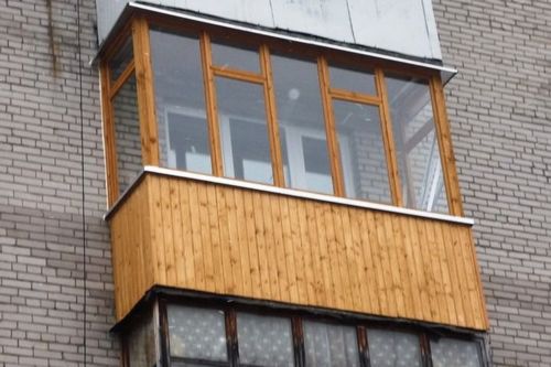 Отделка балкона сайдингом, для лоджии лучше профнастил (балкон, обшивка) Отделка балкона сайдингом, для лоджии лучше профнастил
