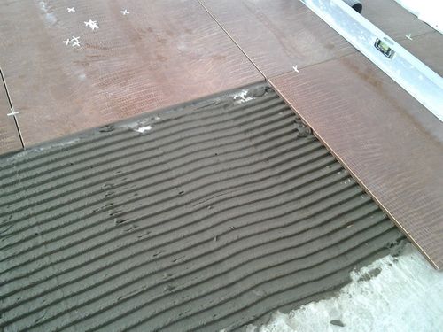 Пол из керамогранита в гостиной и других комнатах (плитка, пол) Пол из керамогранита в гостиной и других комнатах