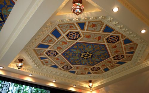 Потолок в восточном стиле - особенности и варианты оформления