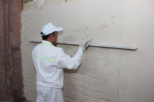 Выравнивание стен под покраску: несколько способов выровнять стены