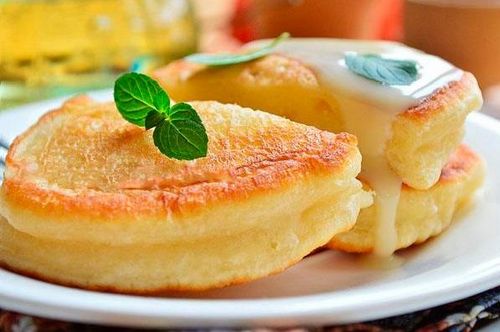 Заварные оладьи на кефире: рецепт теста на молоке, пышные с кипятком, фото (оладья, заварной, кефир) Заварные оладьи на кефире: рецепт теста на молоке, пышные с кипятком, фото