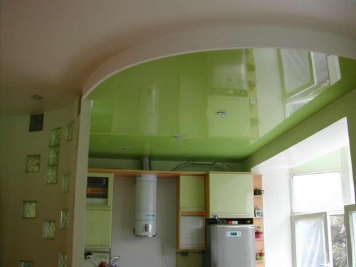 Зеркальный натяжной потолок: фото с эффектом, отзывы в ванной, цветное глянцевое полотно, фактура пленки
