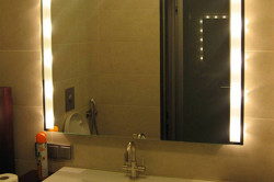 Зеркало с подсветкой своими руками: несколько вариантов изготовления конструкций