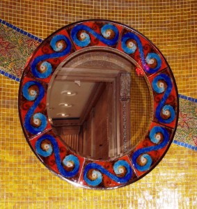 Дизайн зеркала своими руками: фото стен в интерьере