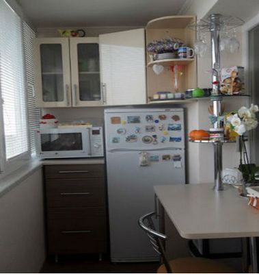 Как сделать кухню на балконе, 28 ФОТО ПРИМЕРОВ, спальня на балконе своими руками, выбор мебели, переделка балкона в комнату