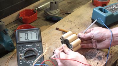 Ремонт аккумуляторов для шуруповертов: элементы батареи, инструкция как спаять, видео и фото